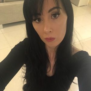 Meet your Posher, Charlotte